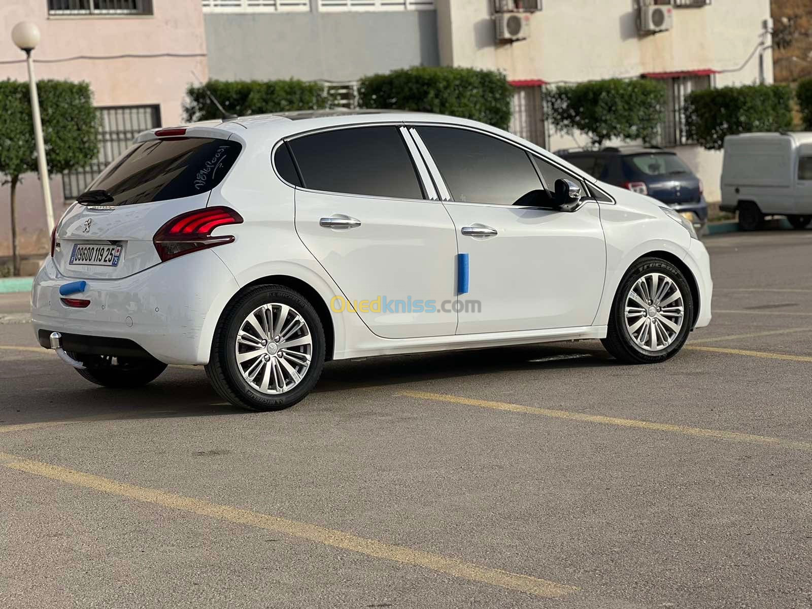 Peugeot 208 2019 Allure