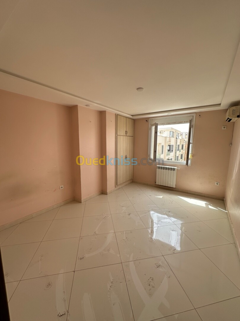 Vente Appartement F4 Alger Bordj el bahri