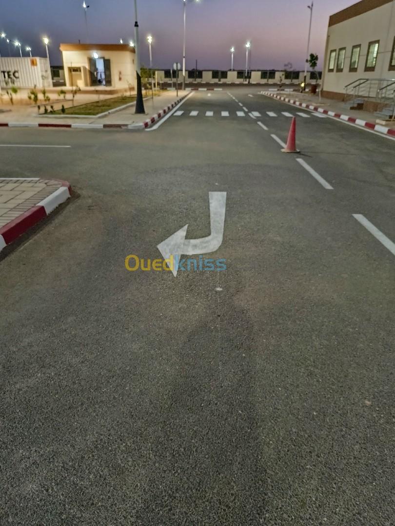 Signalisation routière horizontal et vertical إشارات الطرق والدهان