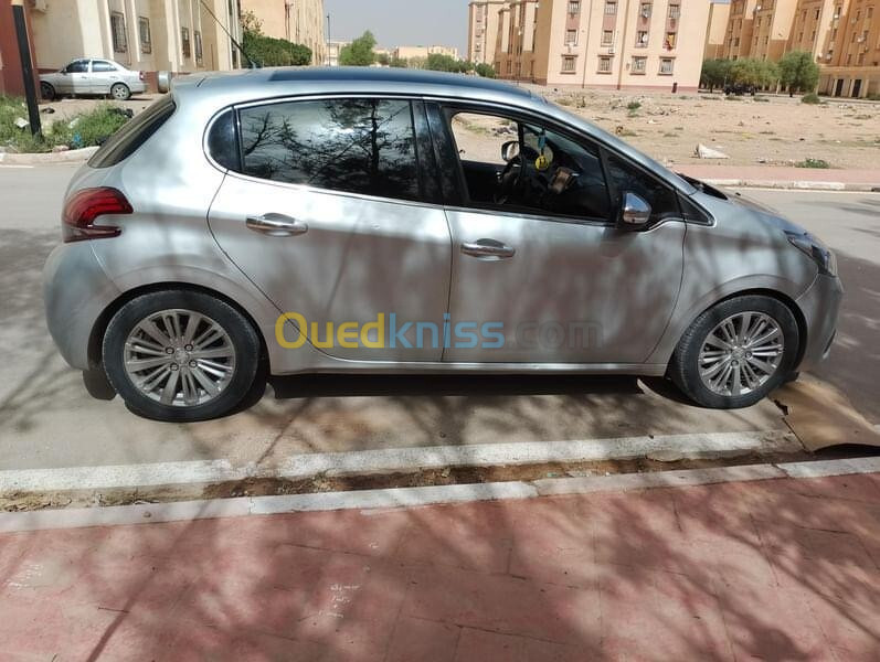 Peugeot 208 2019 Allure Facelift