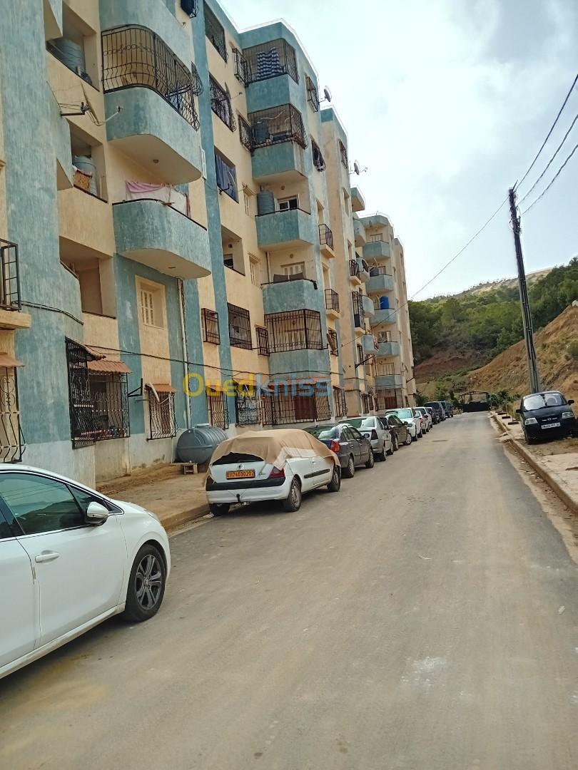 Location vacances Appartement F03 Chlef Oued goussine