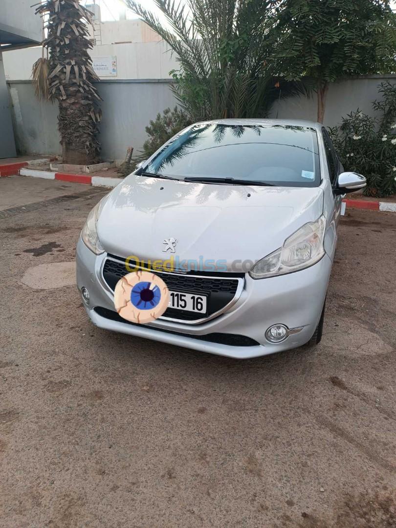 Peugeot 208 2015 Silver Line