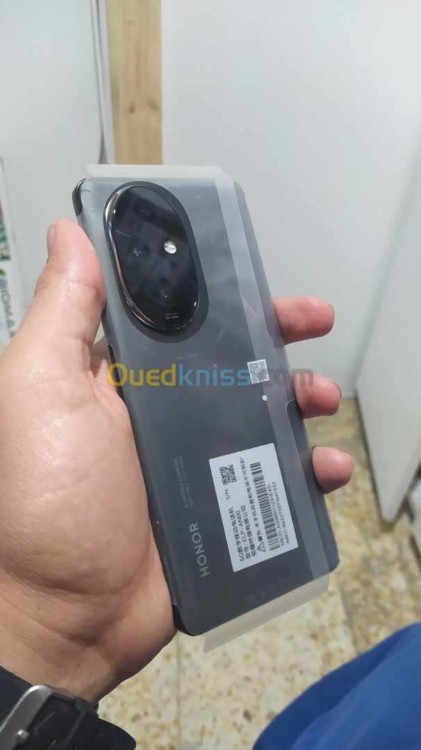 Honor 200 pro