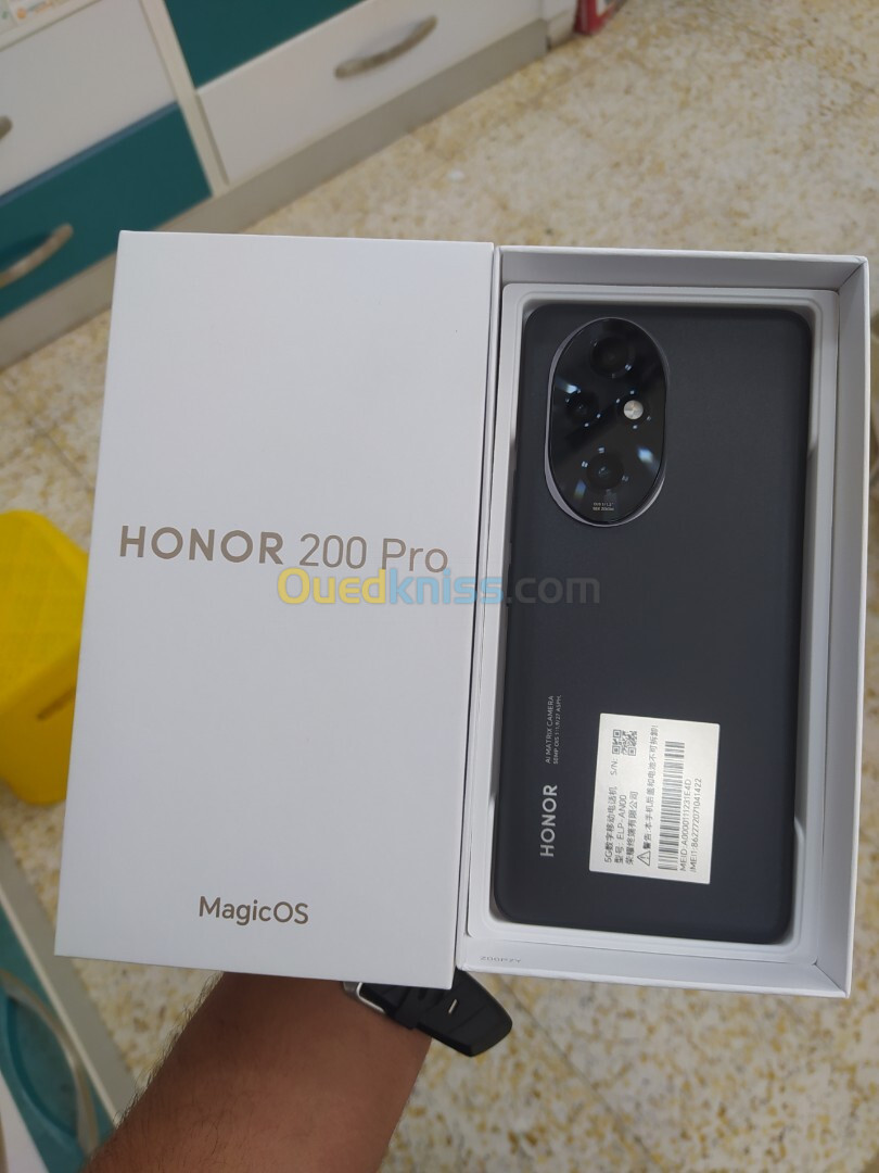 Honor 200 pro