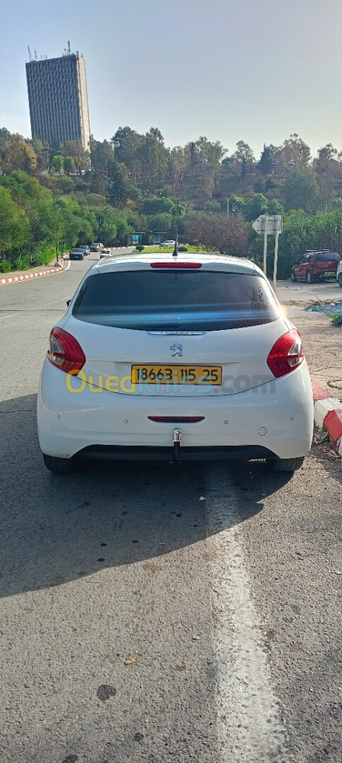 Peugeot 208 2015 Allure