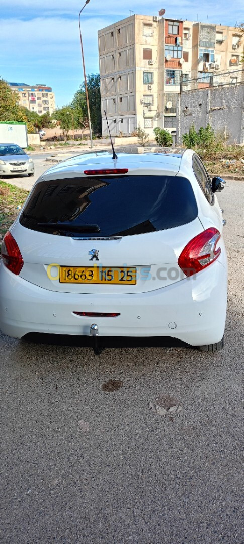 Peugeot 208 2015 Allure