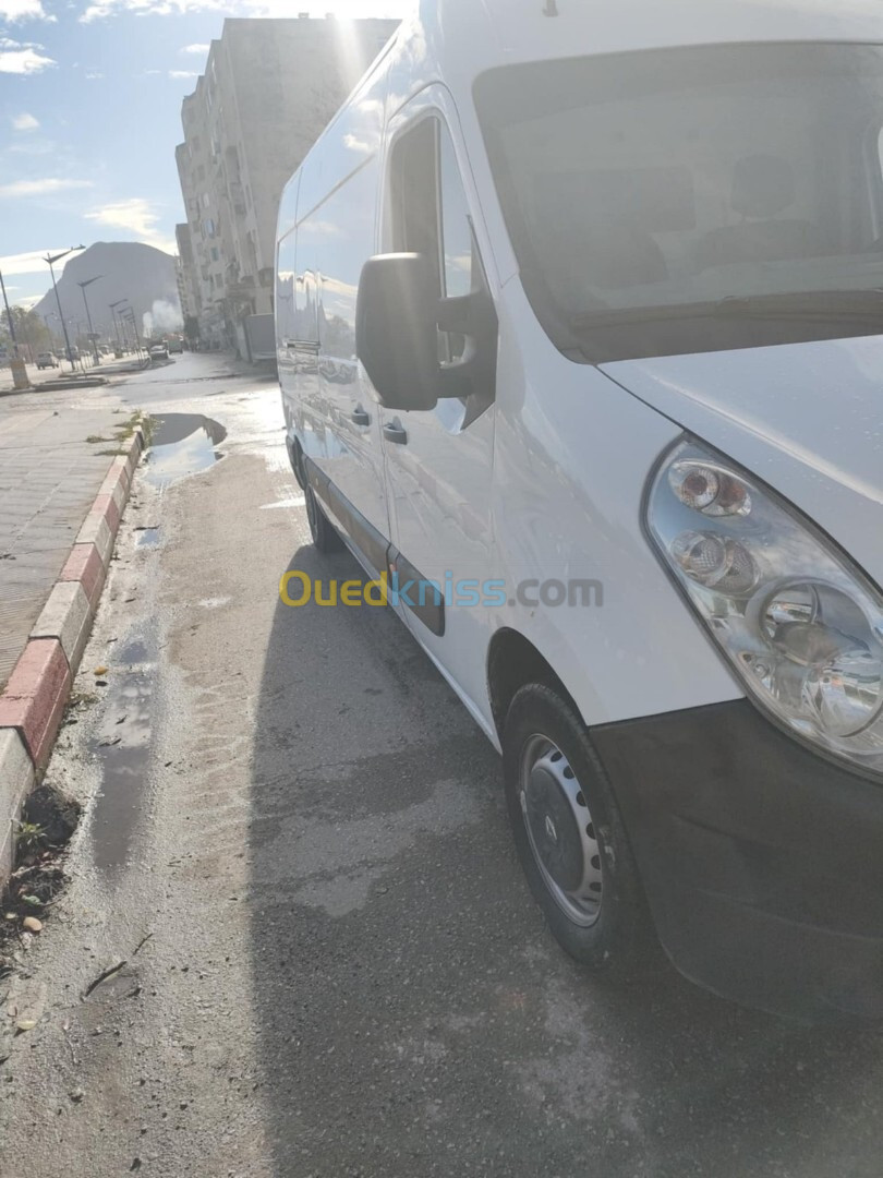 Renault Master 2012