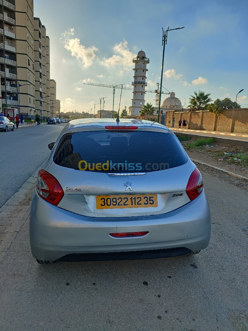 Peugeot 208 2012 Access