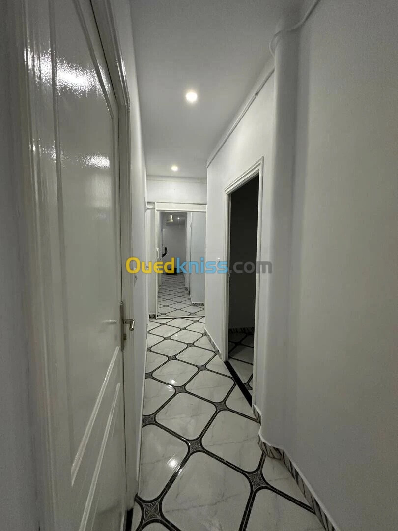 Location Appartement F4 Alger El mouradia