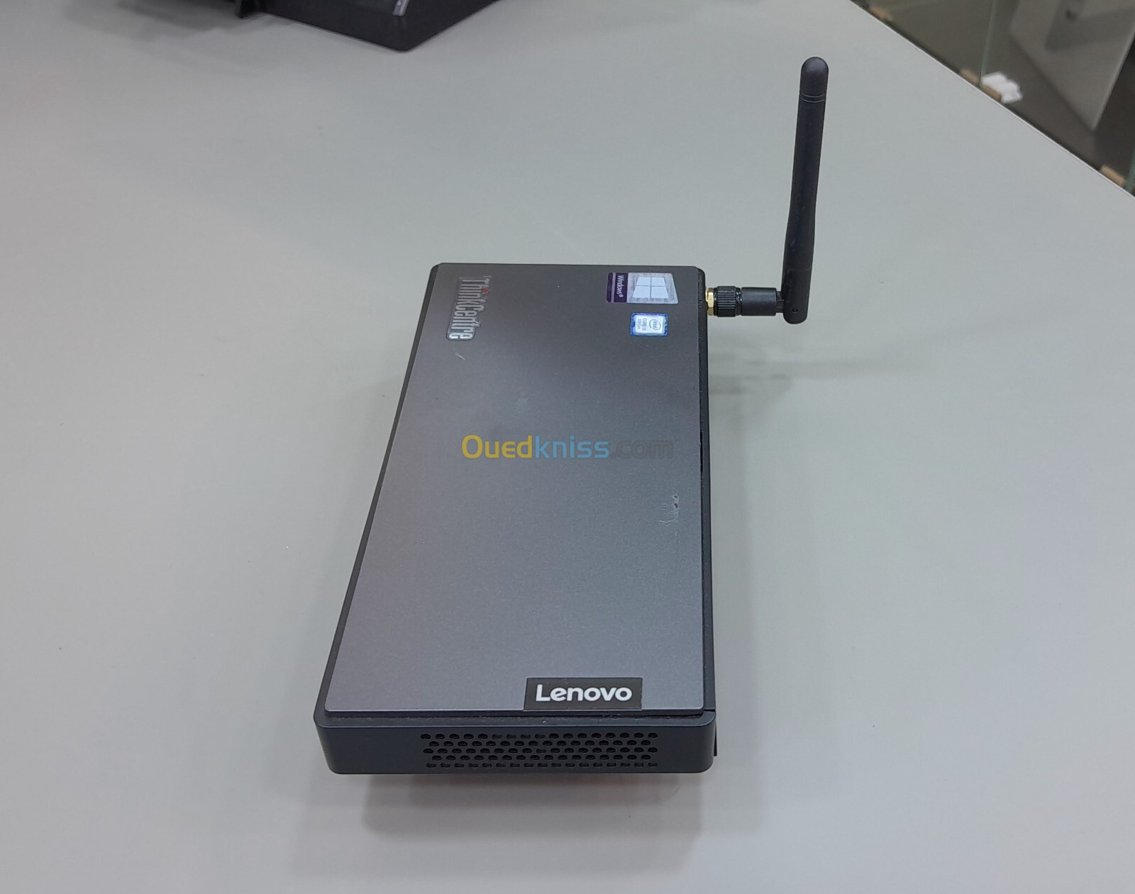 UNITE LENOVO MINI THINKCENTRE M90M-1