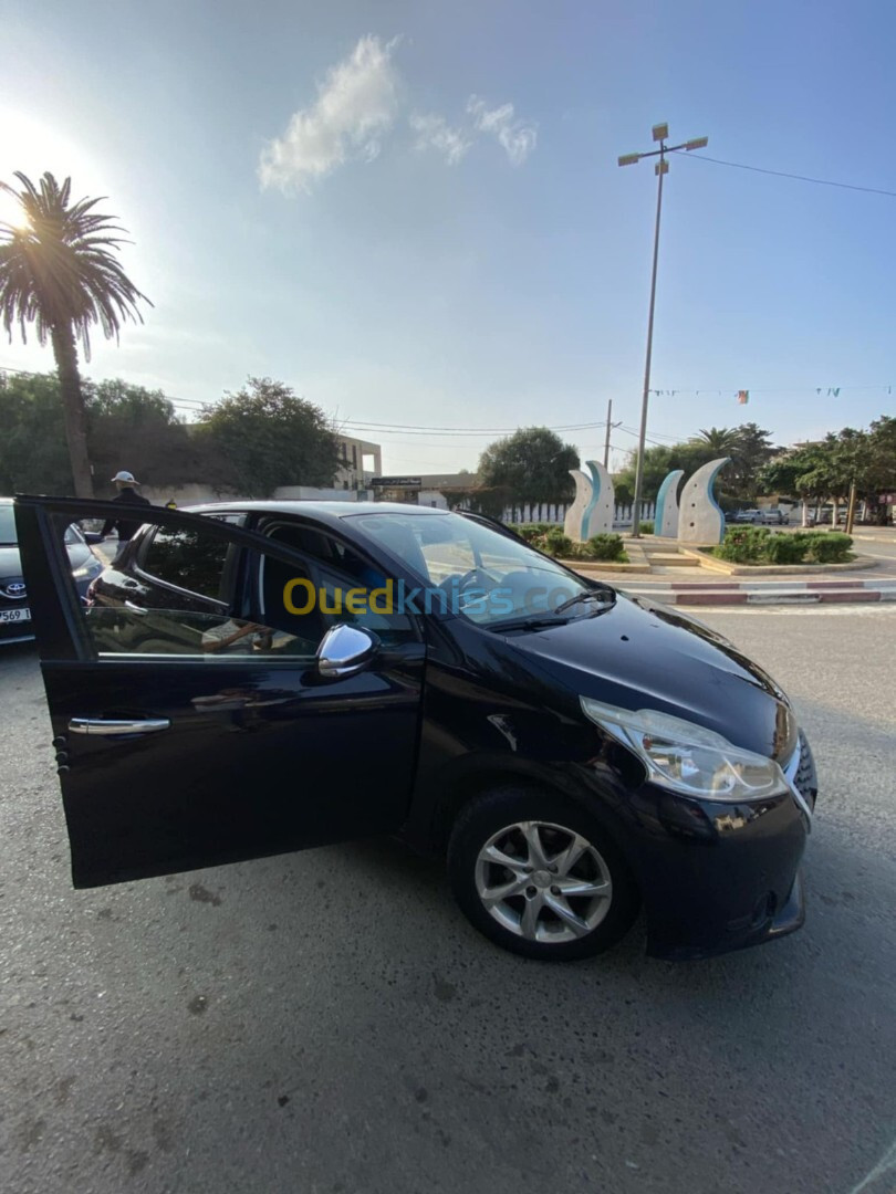 Peugeot 208 2015 208