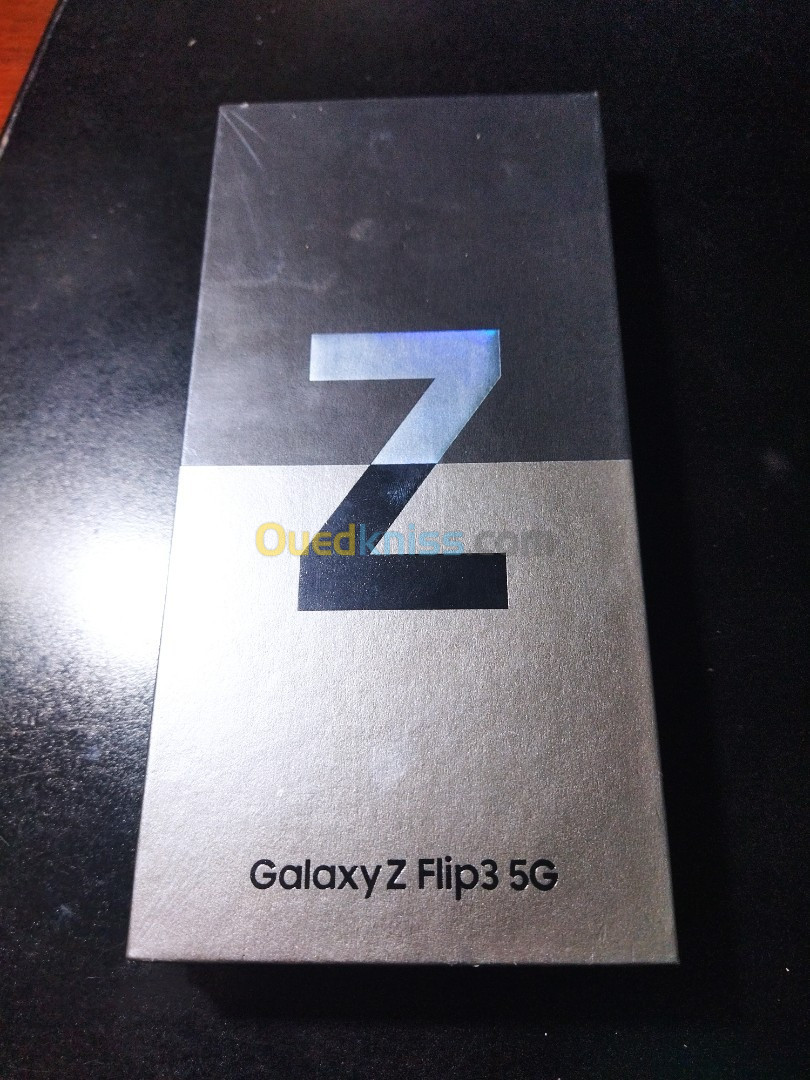 SAMSUNG Galaxy Z flip 3 5G