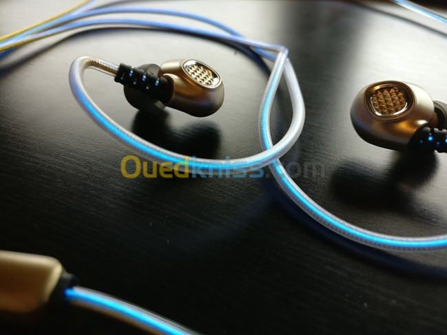 Dodocool DA62G Écouteurs intra-auriculaires brillants
