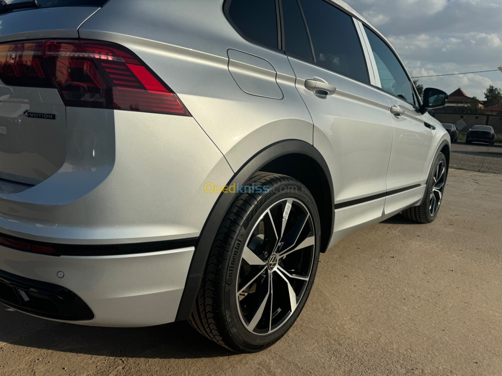 Wolkswagen Tiguan 2024 R LINE