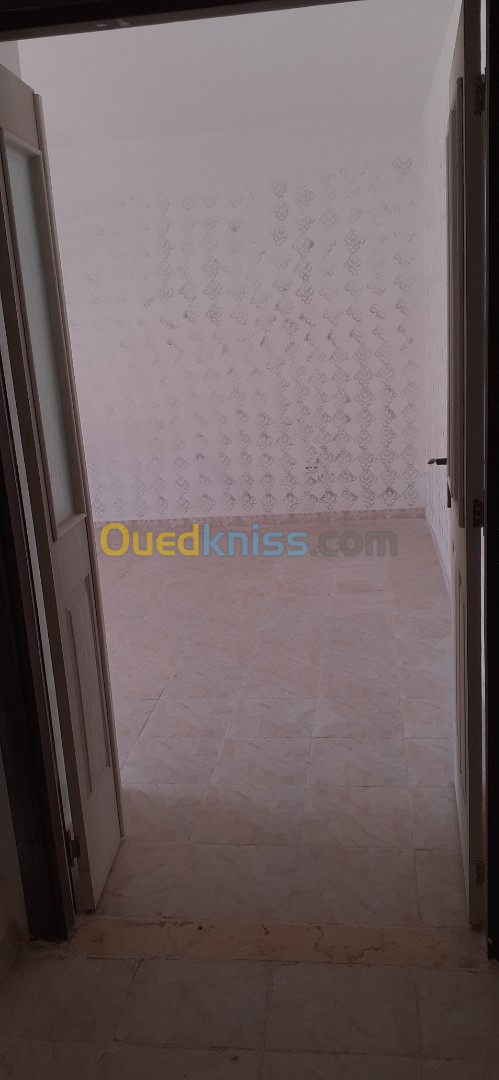 Location Appartement F4 Tipaza Kolea