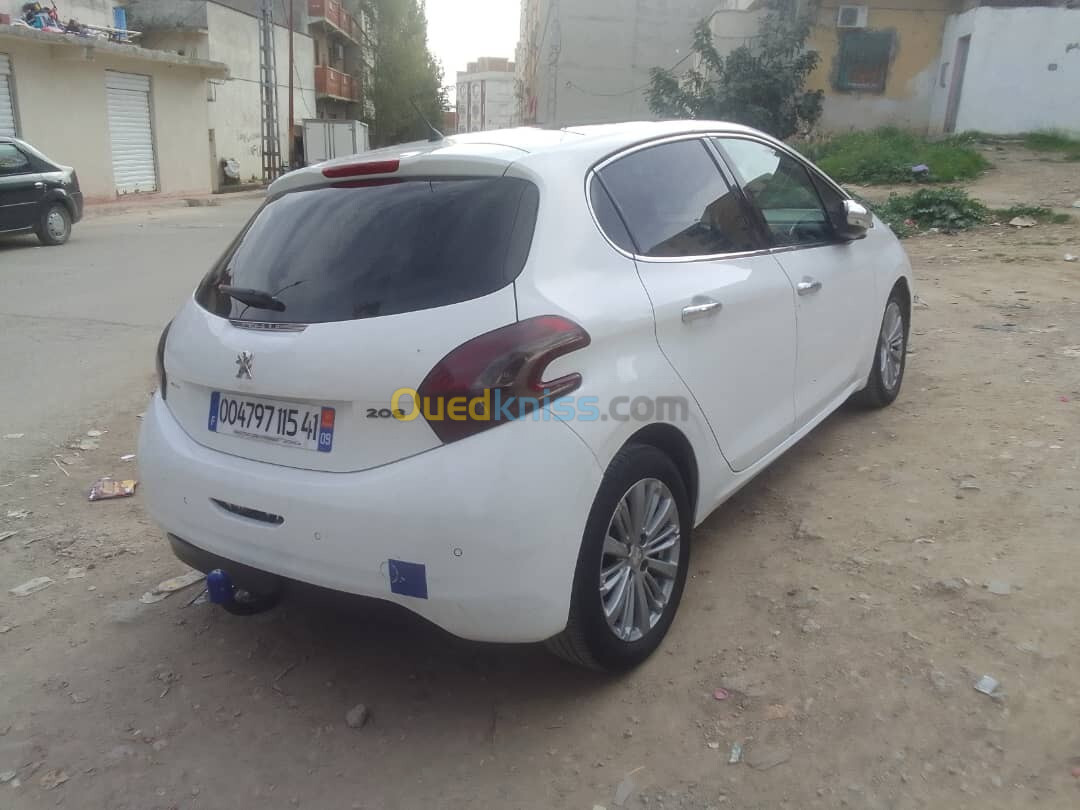 Peugeot 208 2015 