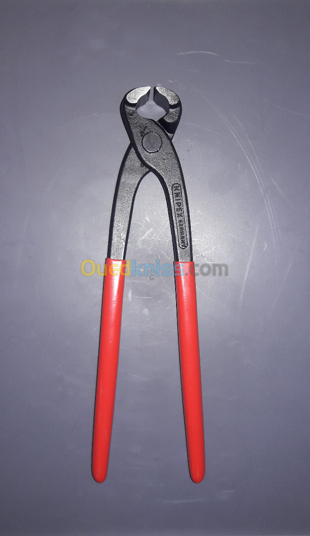 Tenaille russe ( koulab) , marque knipex, Re : 99 01 250, made in germany .