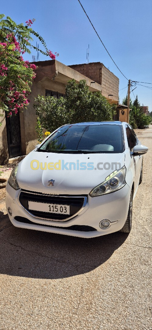 Peugeot 208 2015 Allure