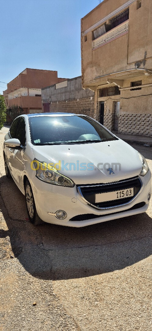 Peugeot 208 2015 Allure