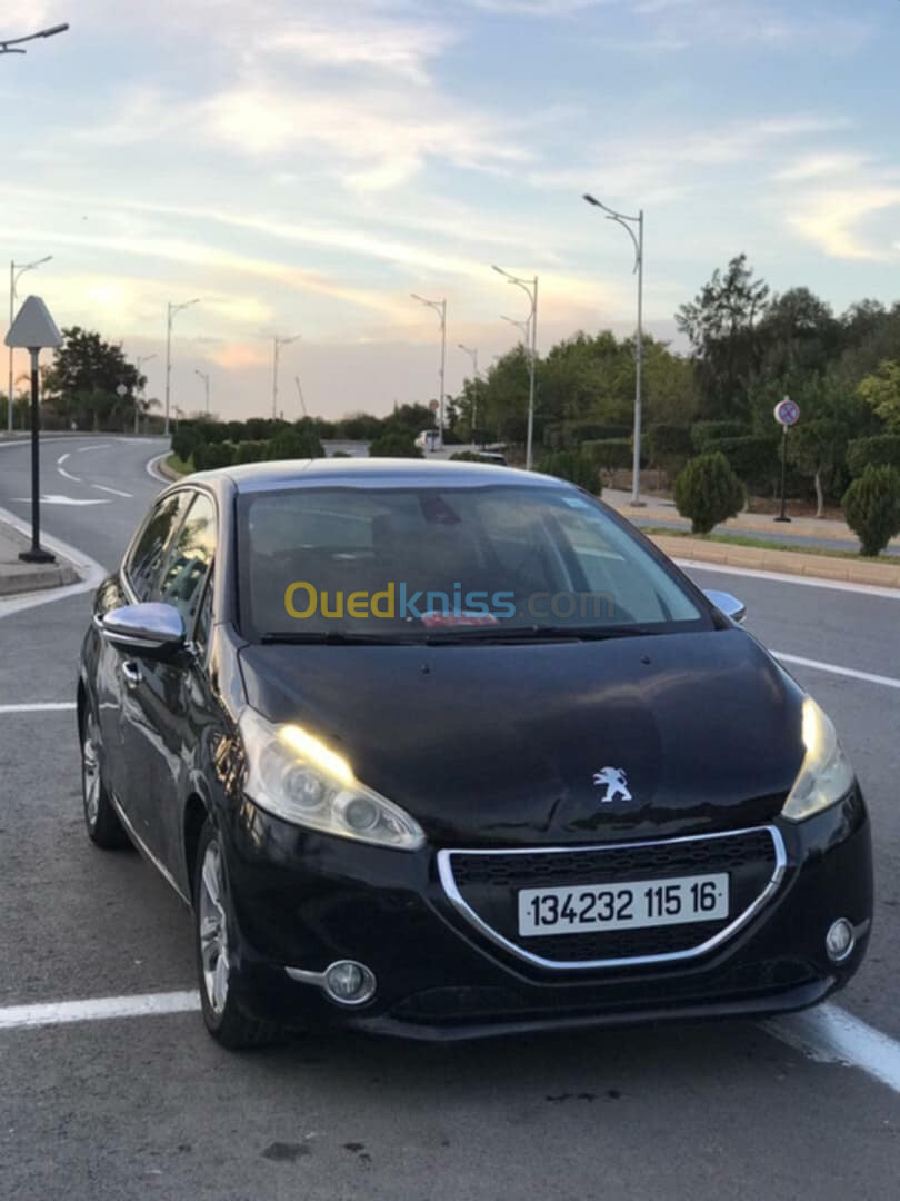 Peugeot 208 2015 Allure