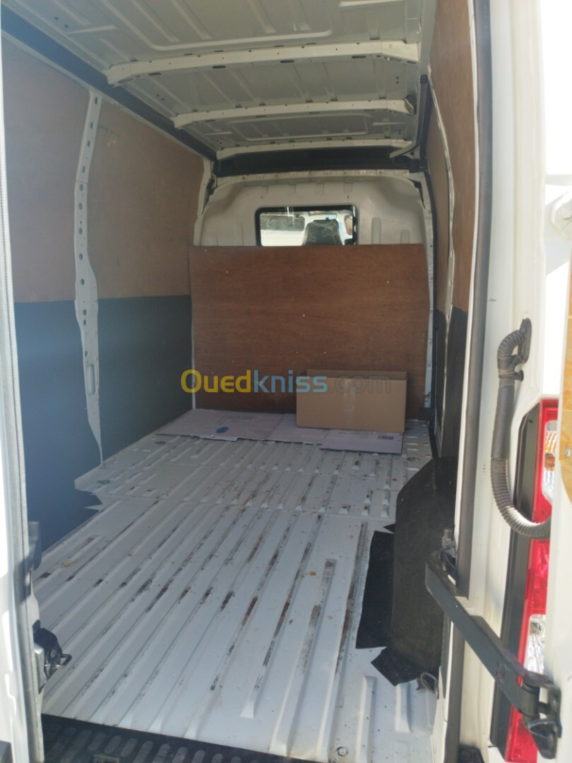 Renault Master3 2013