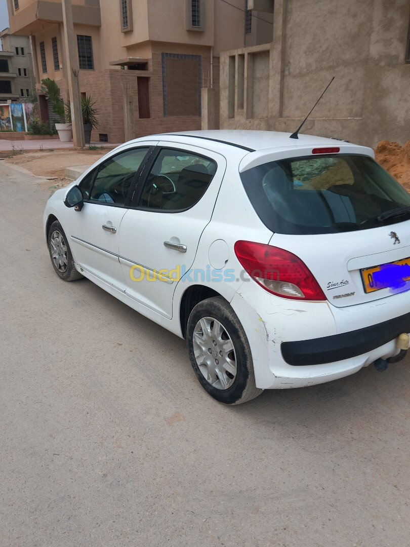 Peugeot 207 2012 