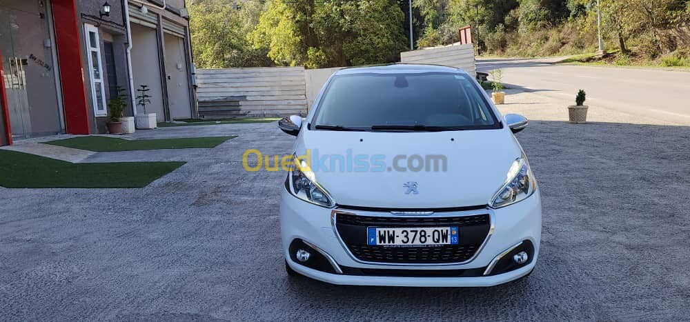 Peugeot 208 2019 Allure