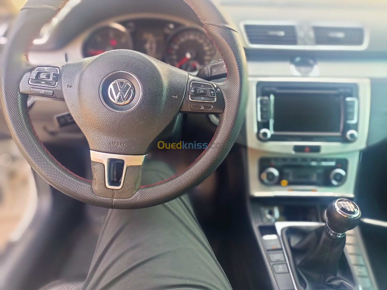 Volkswagen Passat 2011 Lacara plus