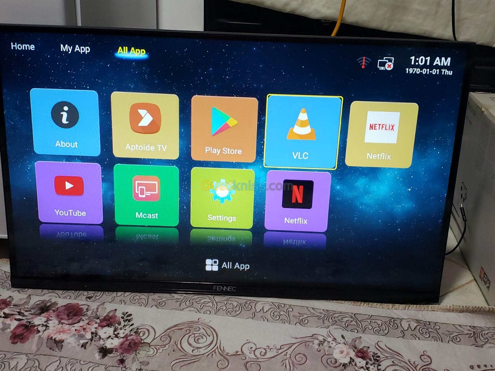 Tv fennec smart android 32" dans sa boite avec pied et telecommande 