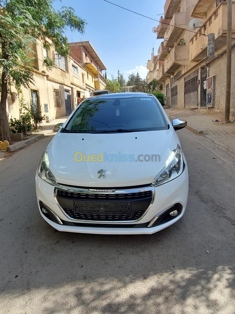 Peugeot 208 2015 Allure Facelift