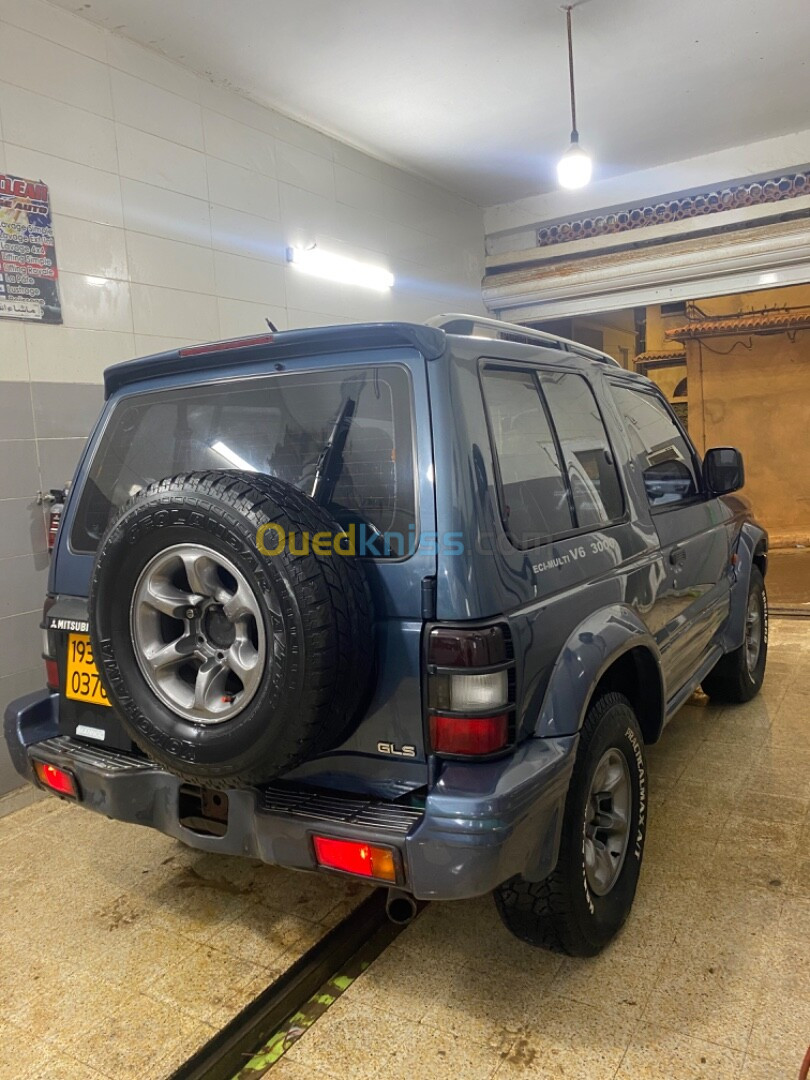 Mitsubishi Pajero Court 1993 Pajero Court