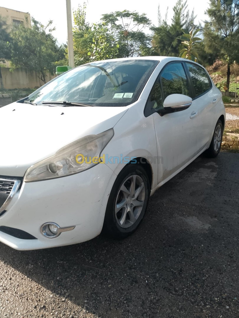 Peugeot 208 2014 Allure