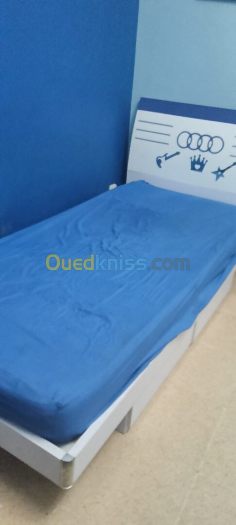 Chambre a coucher pour enfants bleu Audi