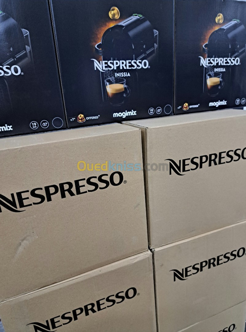 MACHINE À CAFÉ NESPRESSO INISSIA AVEC 7 CAPSULES 