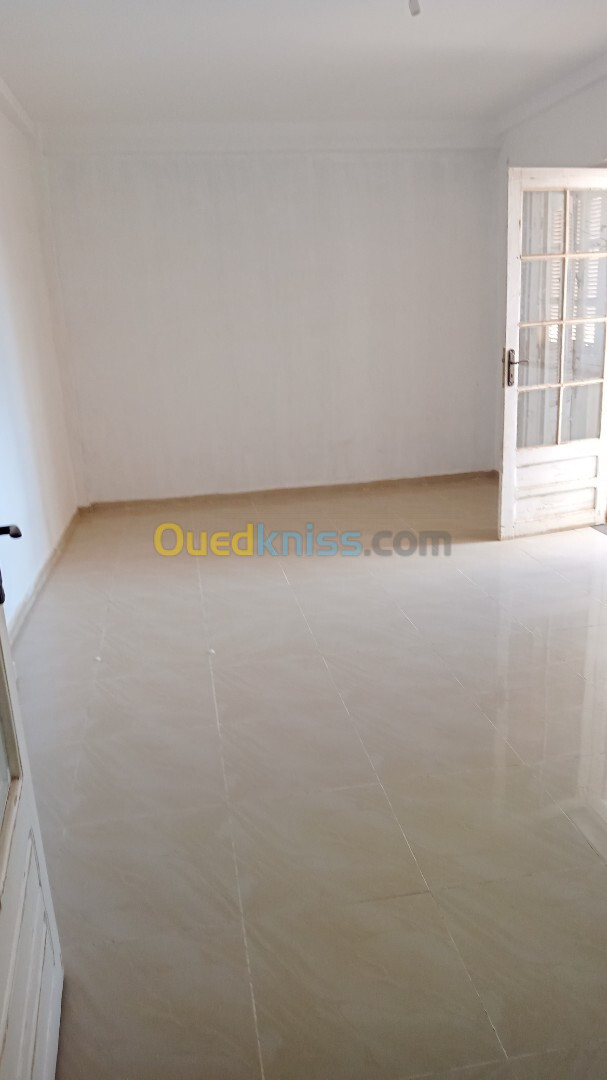 Vente Appartement F3 Tiaret Tiaret