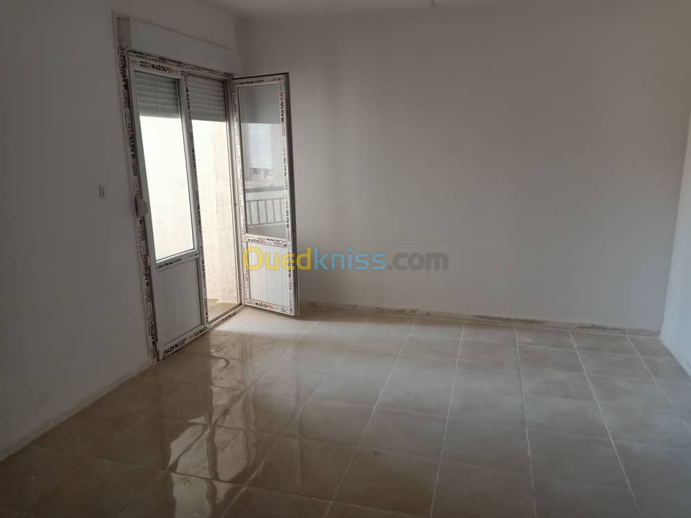 Location Appartement F4 Oran Misseghine