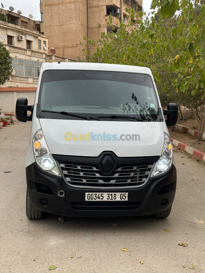 Renault Master 3 caniche 2018