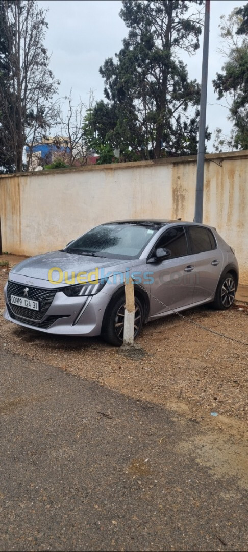 Peugeot 208 2024 Gt