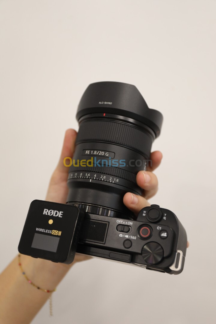 SONY ZVE10 AVEC 20MM G