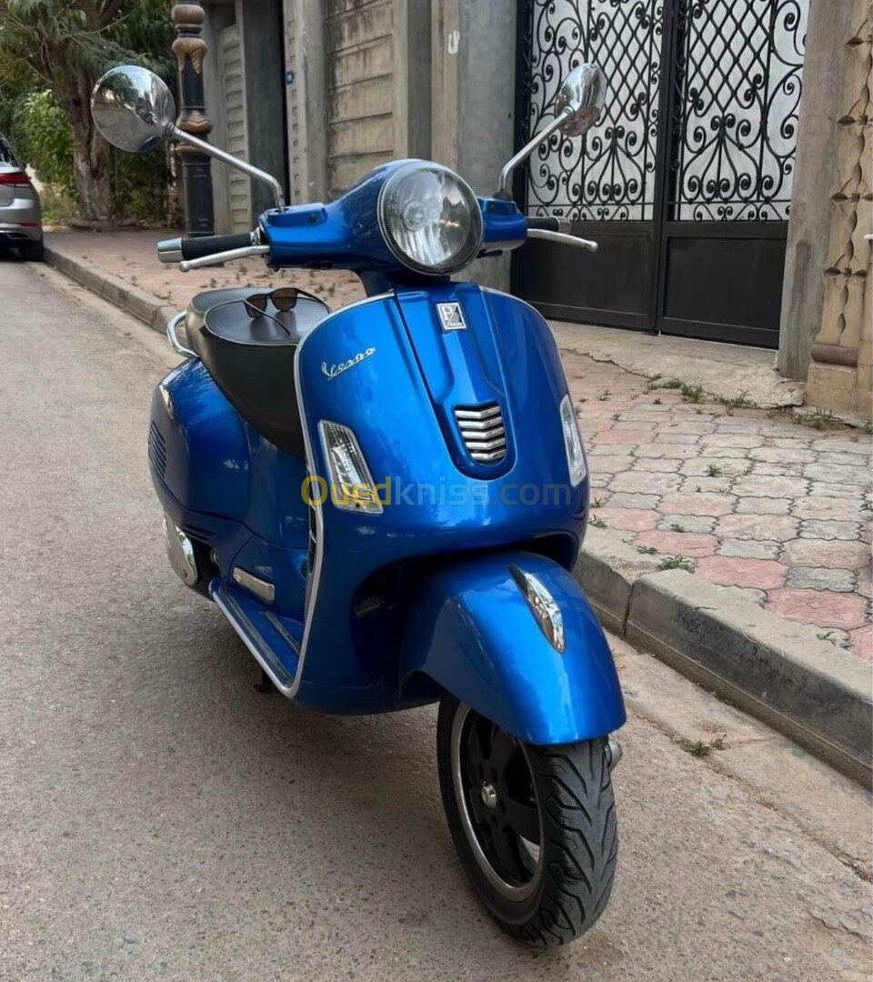 Piaggio GTS 300 2015