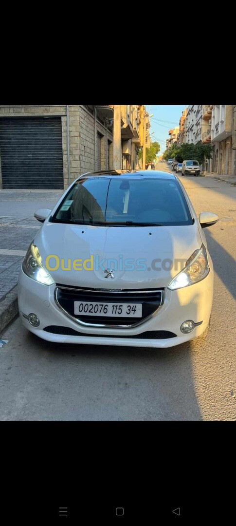 Peugeot 208 2015 Allure