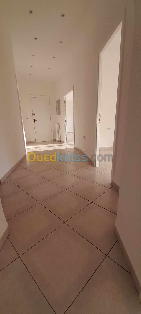 Location Appartement F5 Alger Hydra