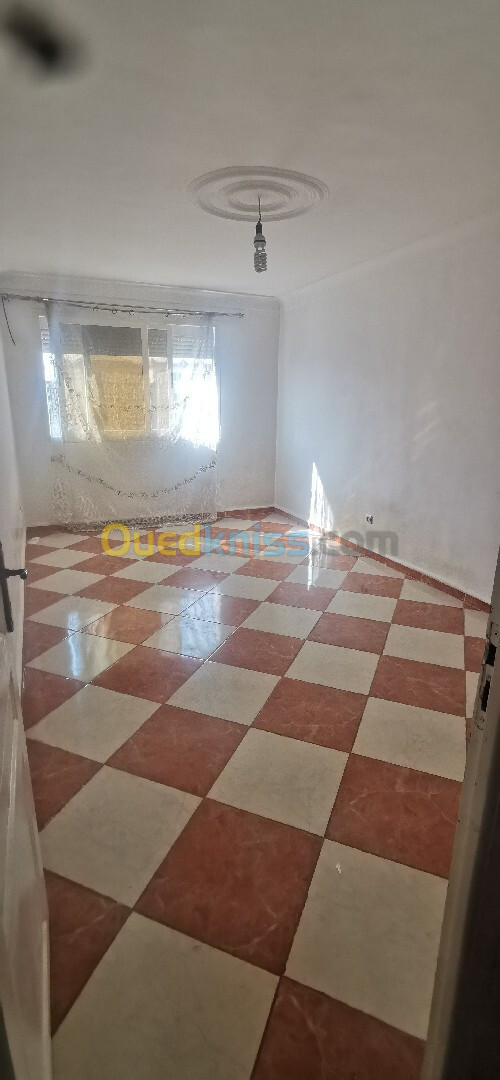 Location Appartement F3 Alger Draria