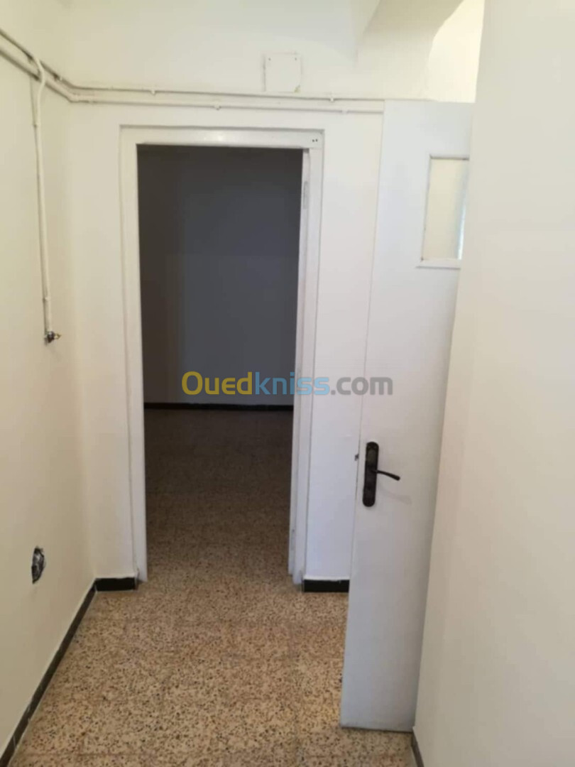 Location Appartement F4 Oran Gdyel