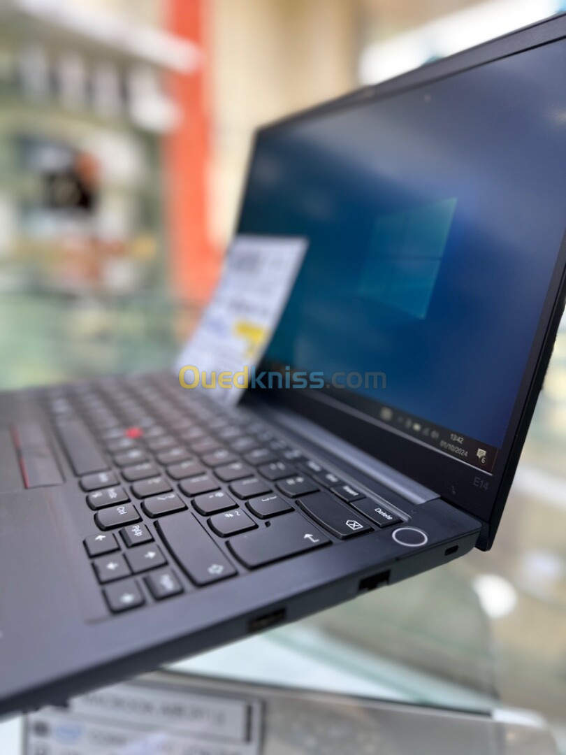 THINKPAD E14  CPU: INTEL CORE I5 / 11ème  256-08GB