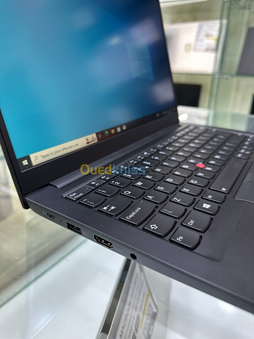 THINKPAD E14  CPU: INTEL CORE I5 / 11ème  256-08GB