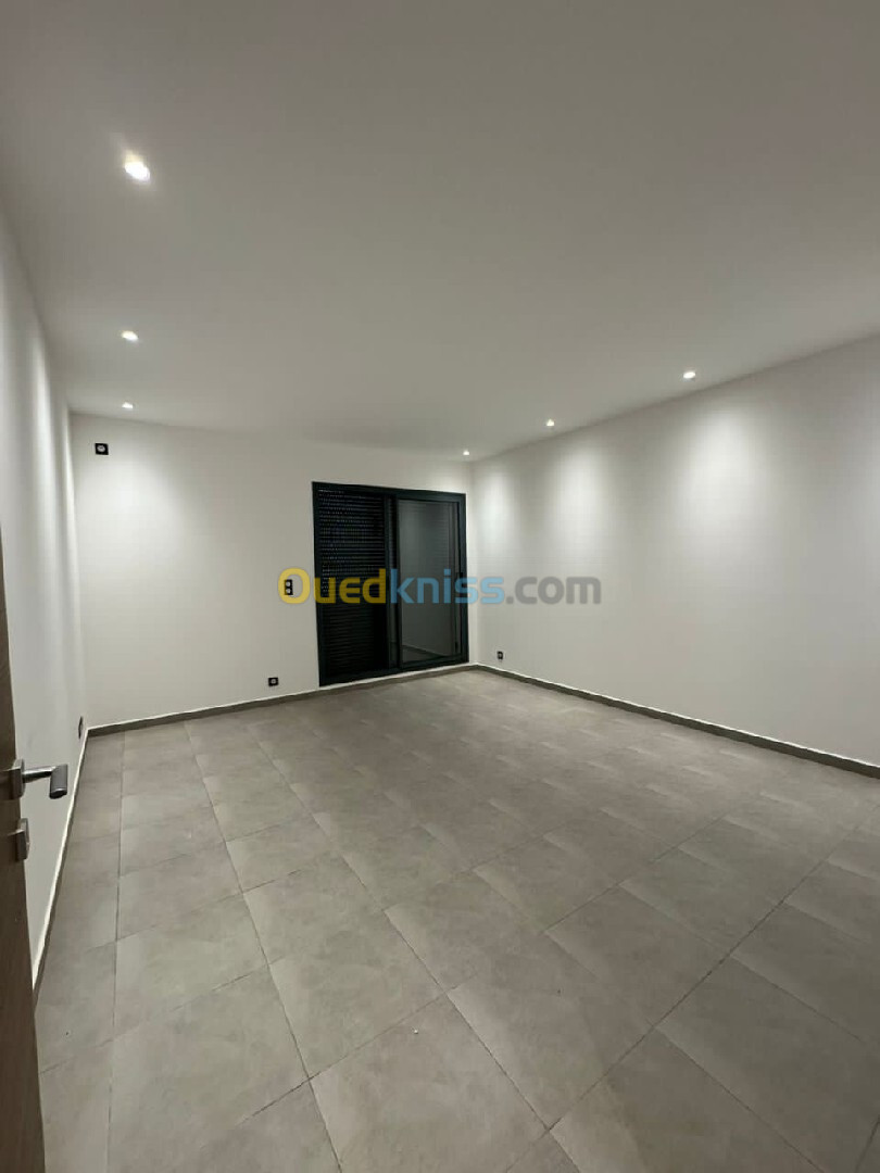 Vente Appartement F5 Alger Bordj el kiffan