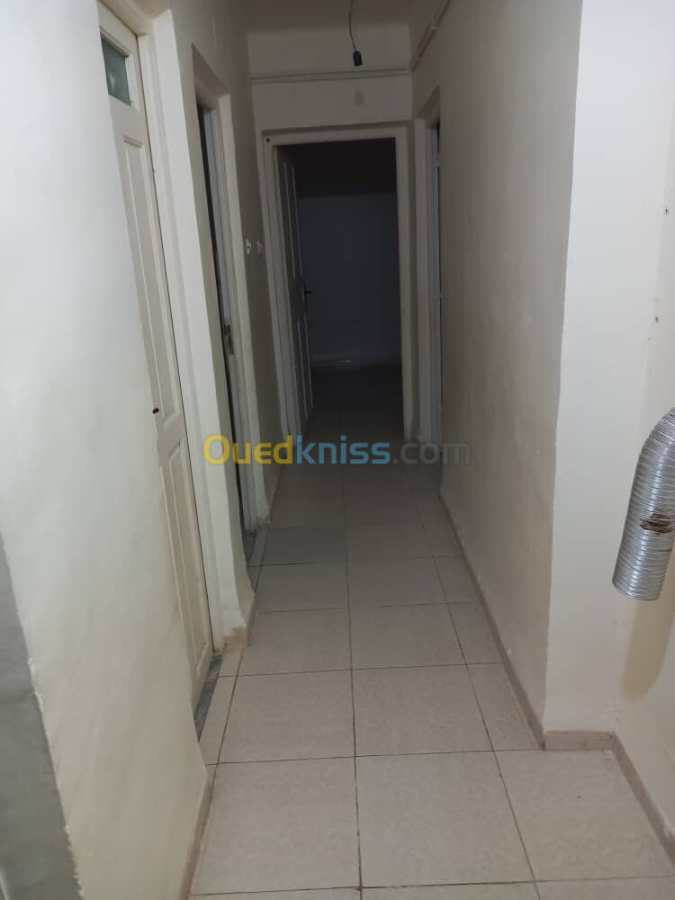 Location Appartement F3 Alger Ain benian