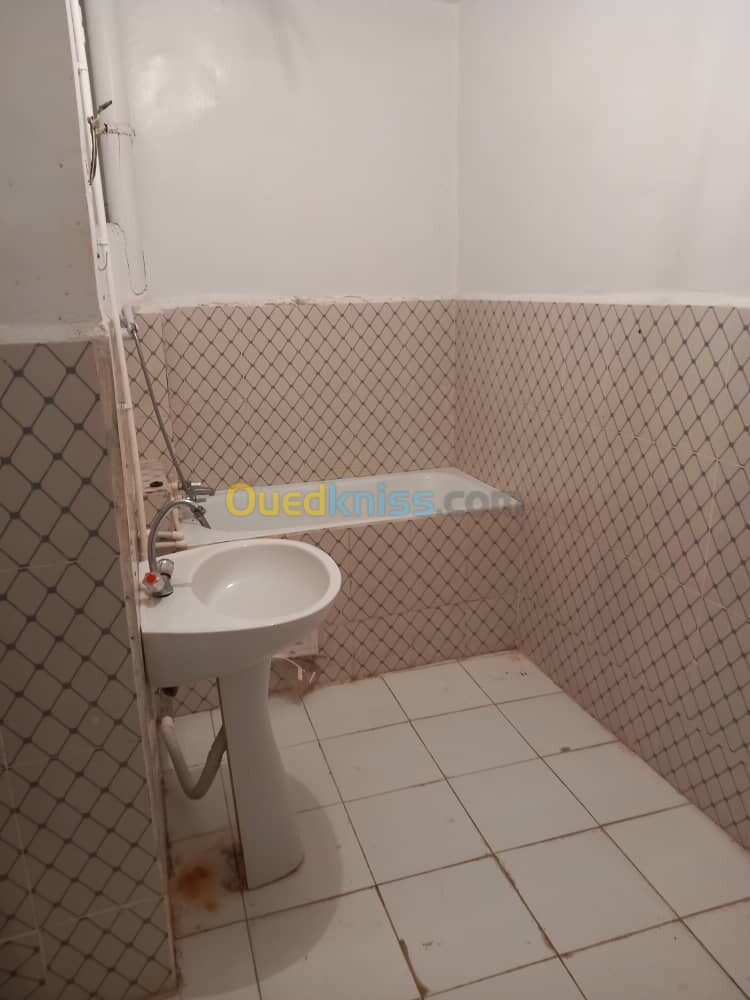 Location Appartement F3 Alger Ain benian