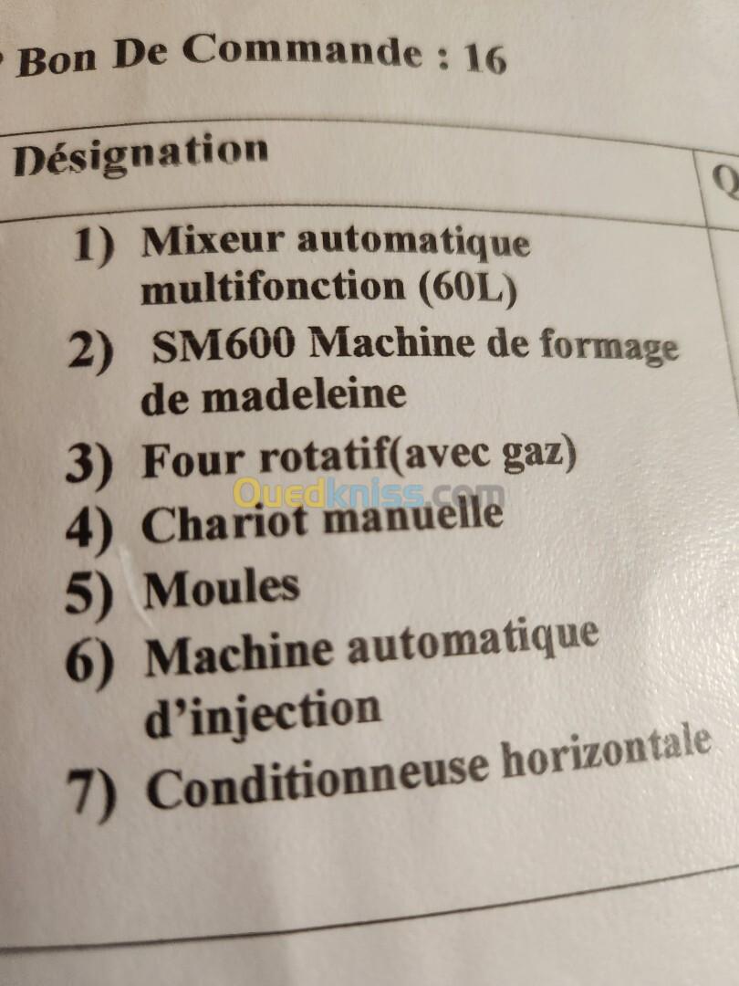 Unité semi-automatique de fabrication de madeleine 